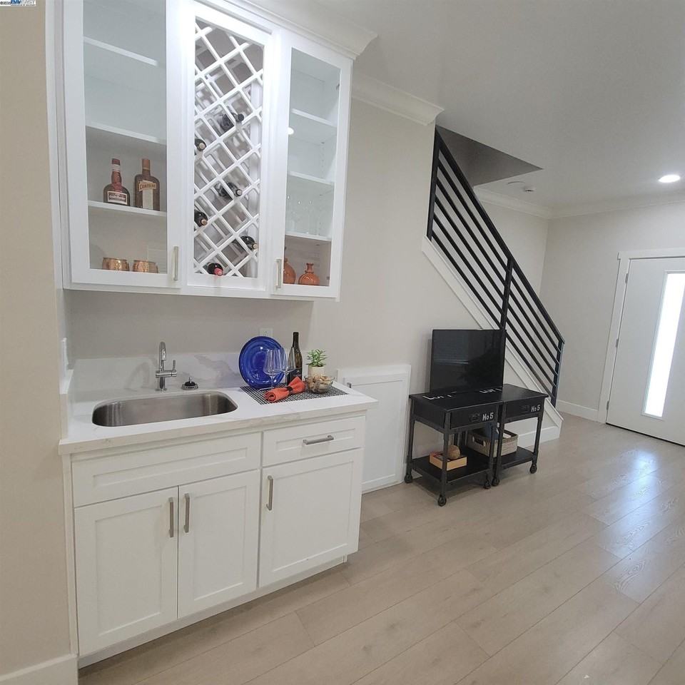 2627 Beaumont St - Photo 5 of 18