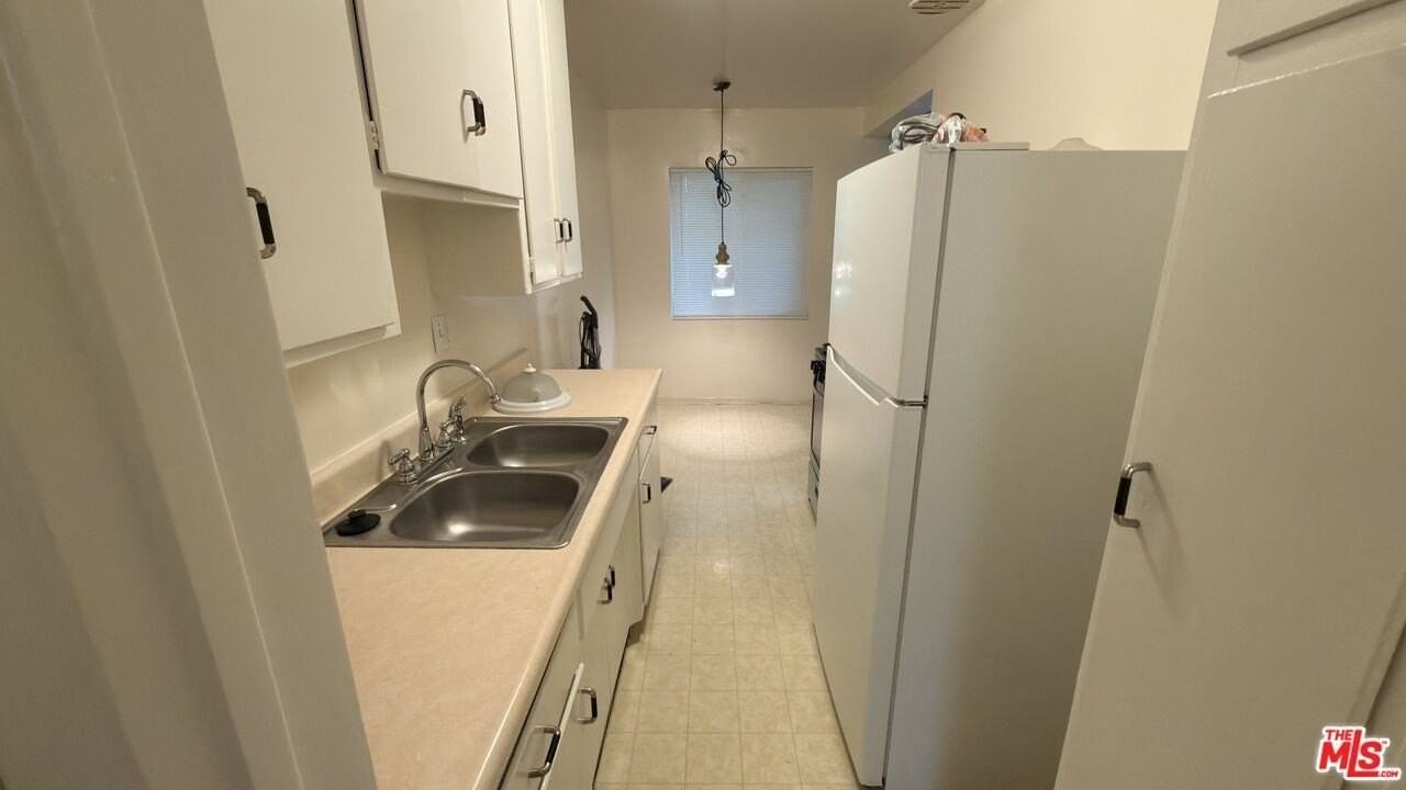 1451 Redondo Ave Apt 1 #1 - Photo 3 of 12