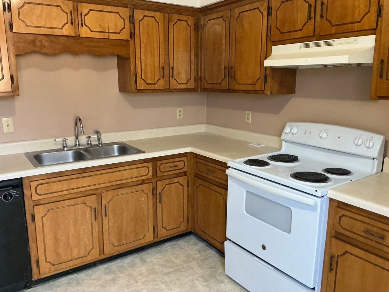 441 441 Martha Lane - 441 Martha Ln #C - Photo 3 of 11