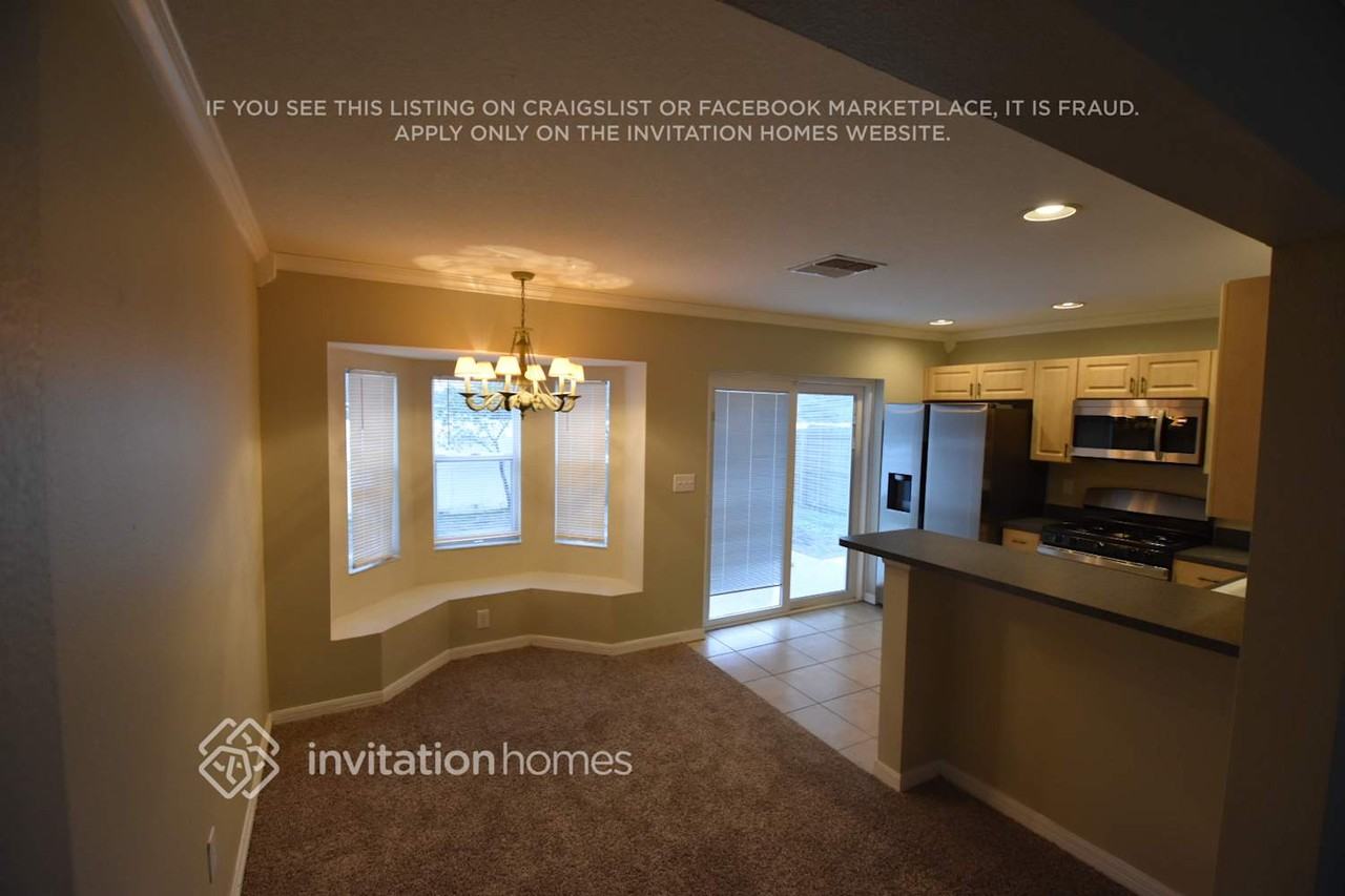 24526 Summer Wind Ct - Photo 2 of 9