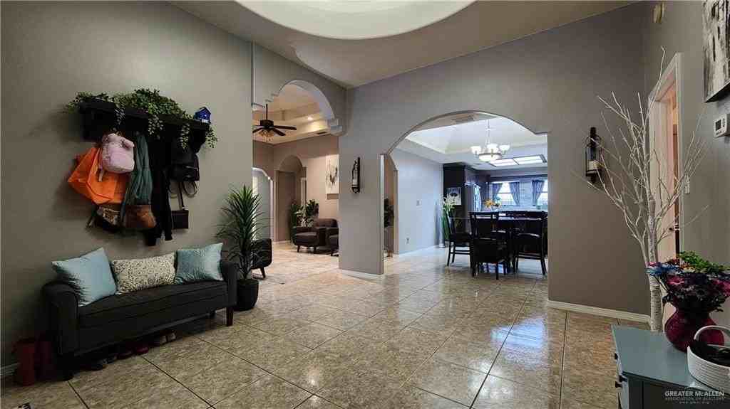 3927 Lula St - Photo 4 of 23