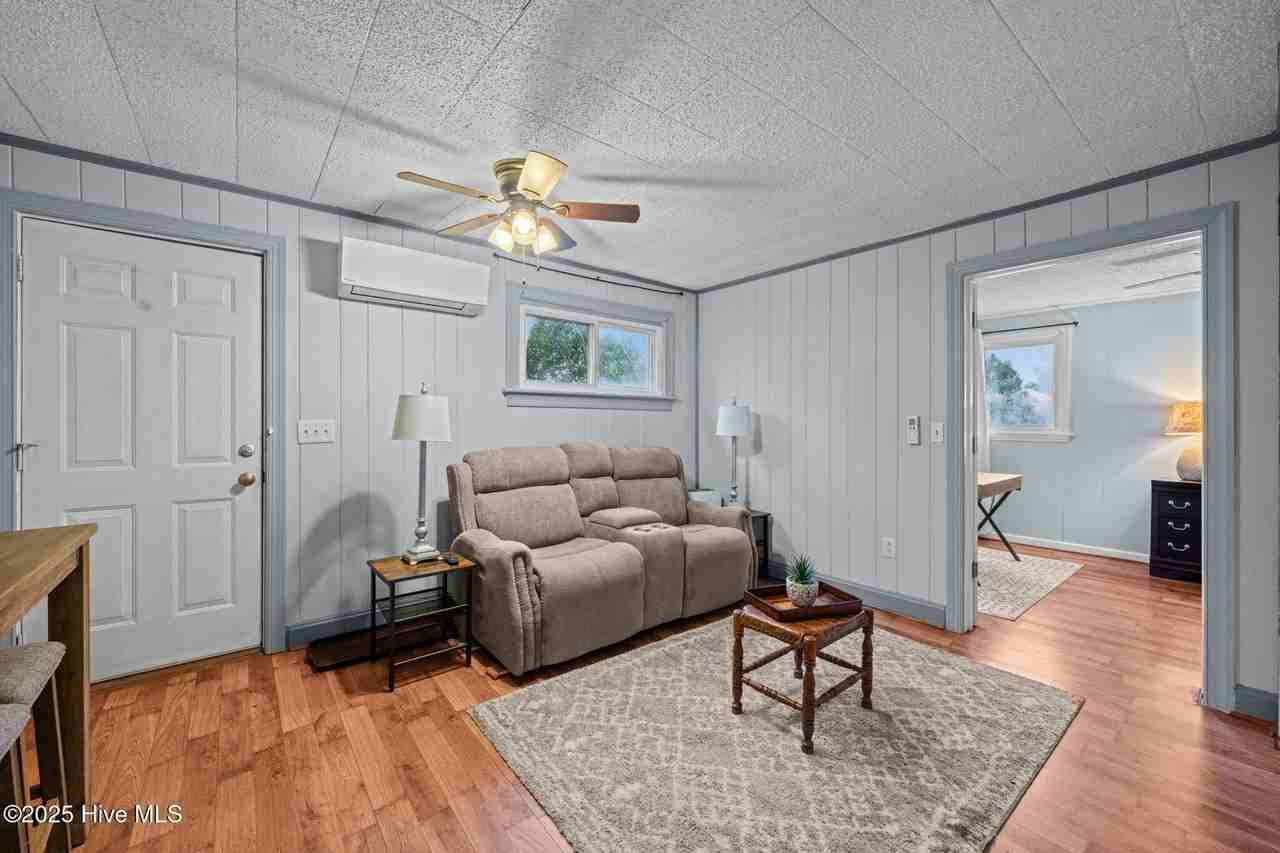 411 George St #4 - Photo 3 of 18