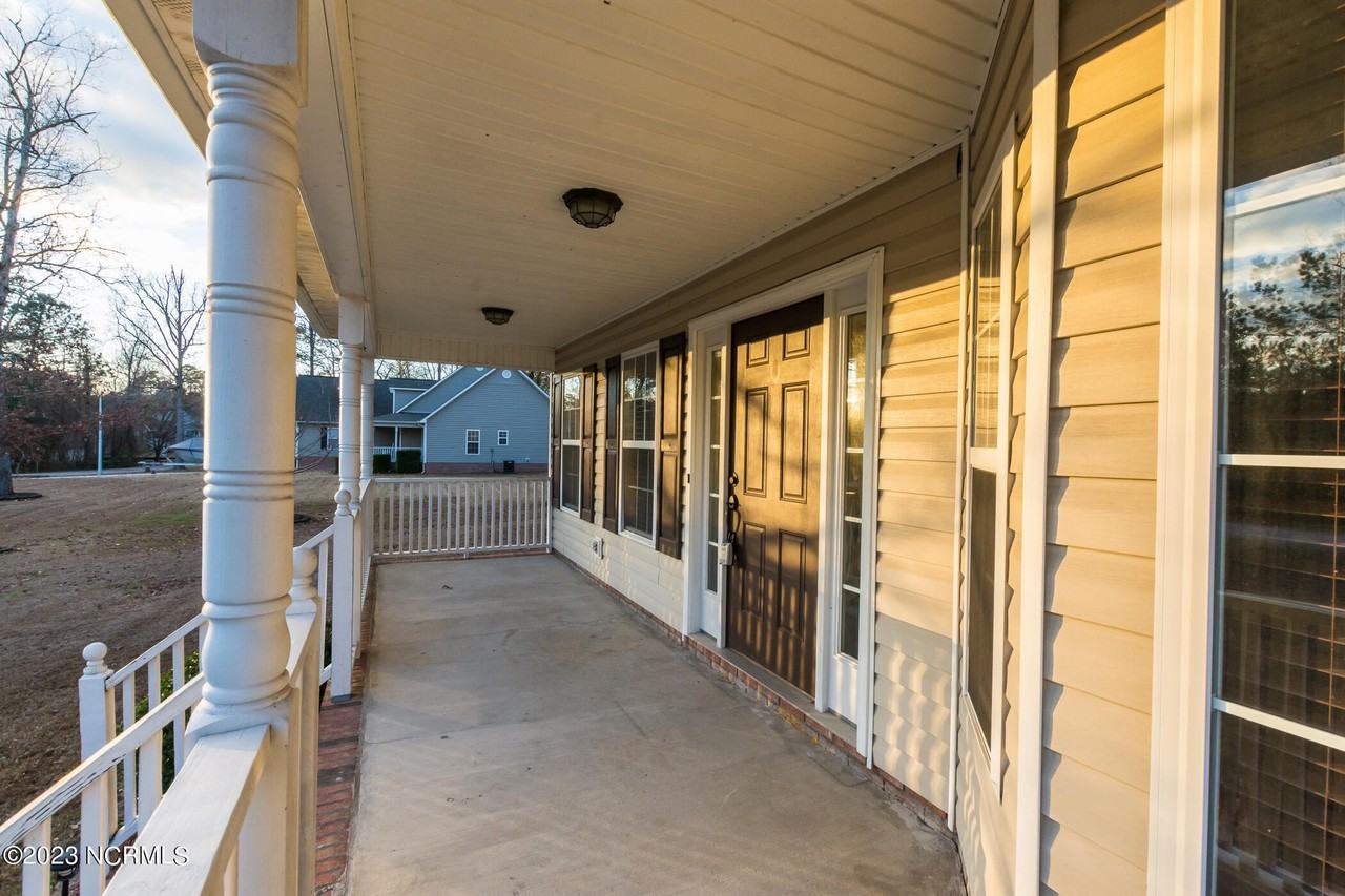 207 Crooked Creek Rd - Photo 5 of 50