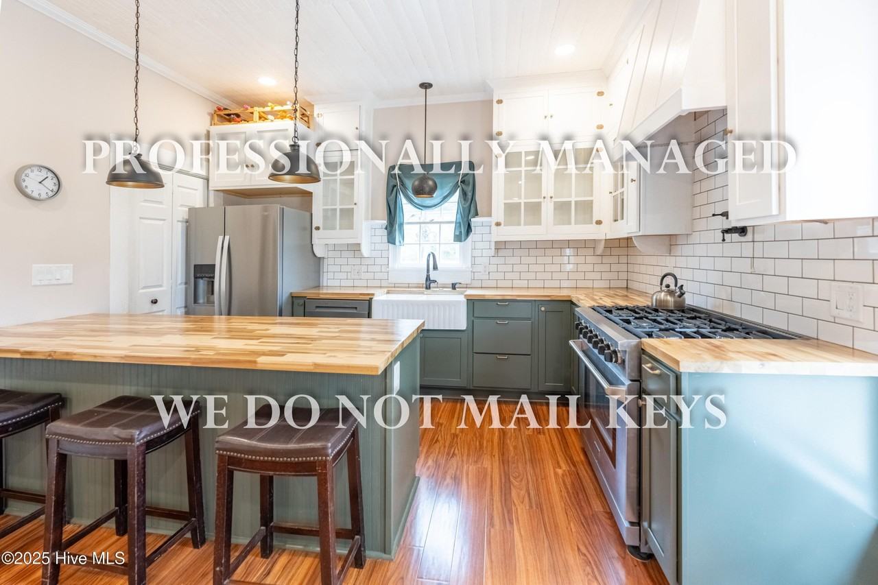 321 E Branch St - Photo 6 of 23