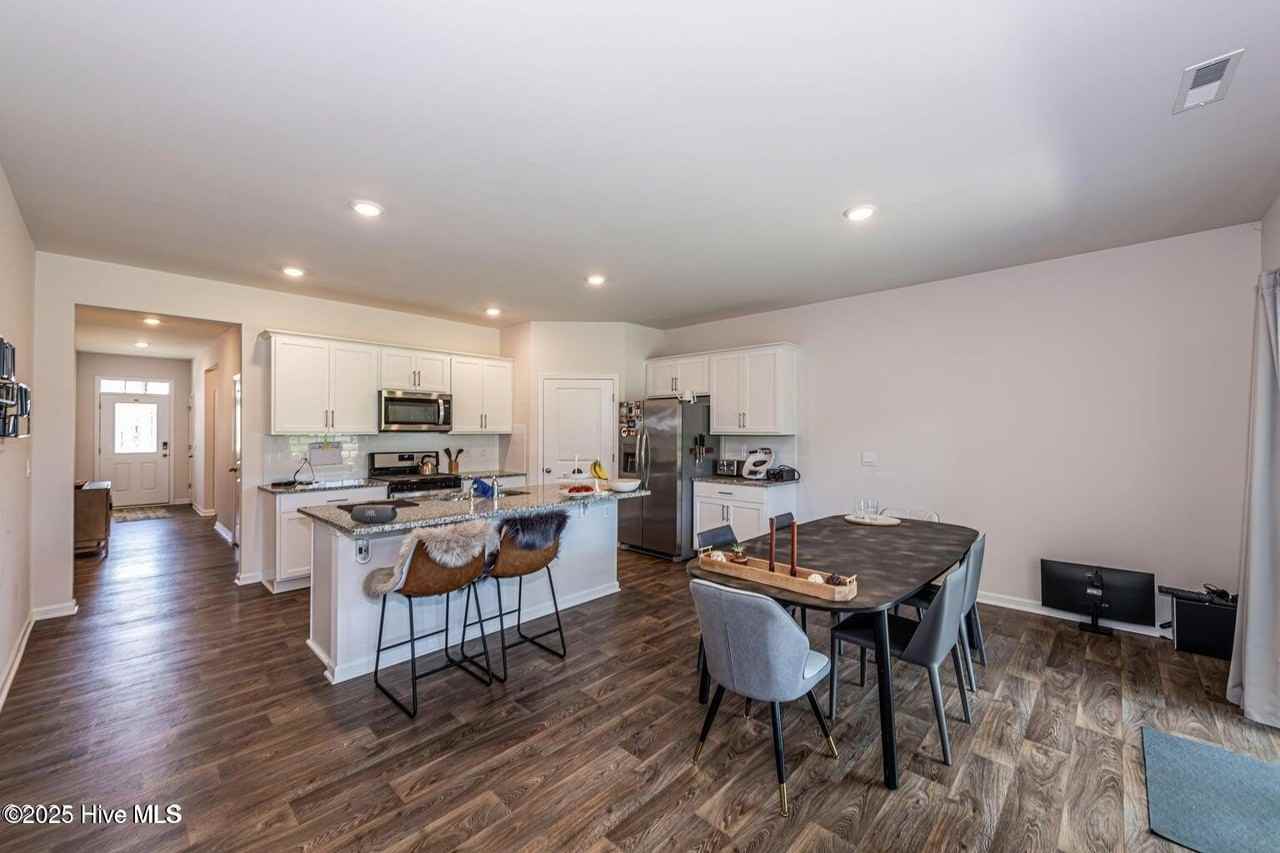 608 Ava St - Photo 4 of 19