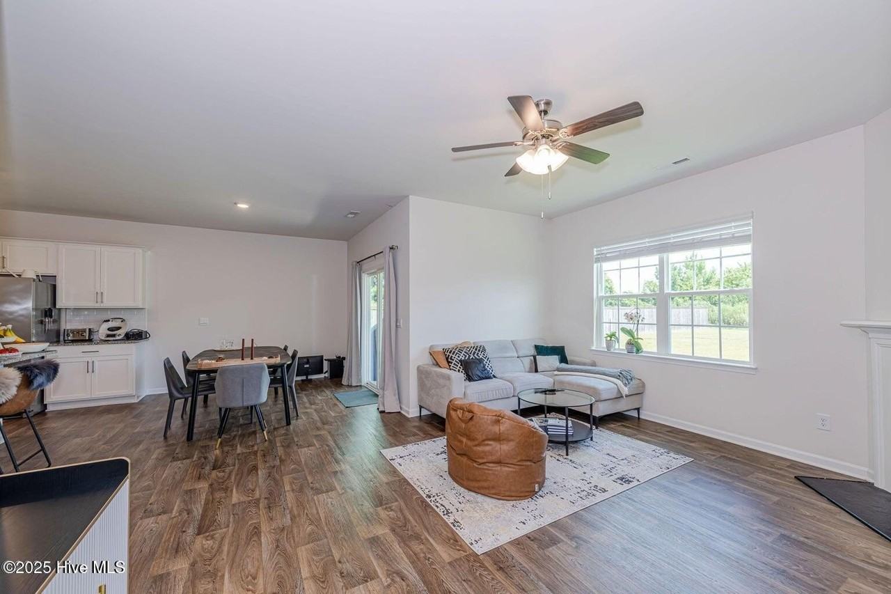 608 Ava St - Photo 6 of 19