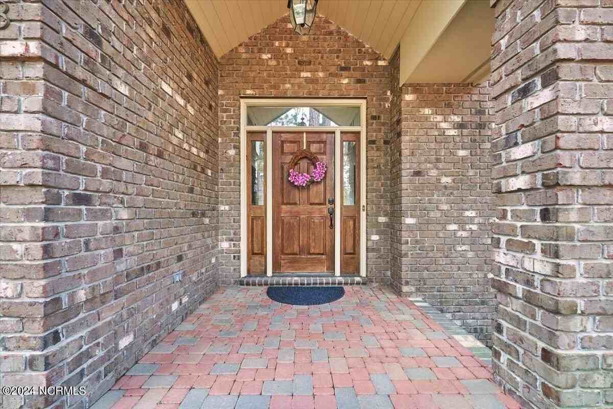 38 Pinebrook Dr - Photo 2 of 39