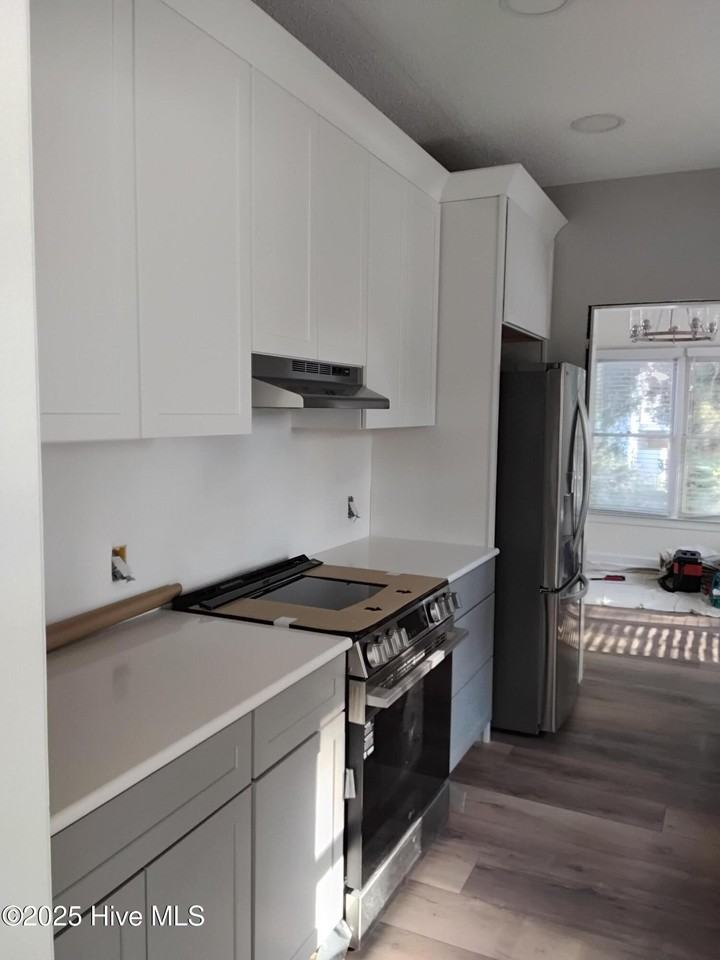 8711 Emerald Plantation Rd - Photo 5 of 29