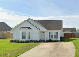 featured image of 1008 Penncross Dr