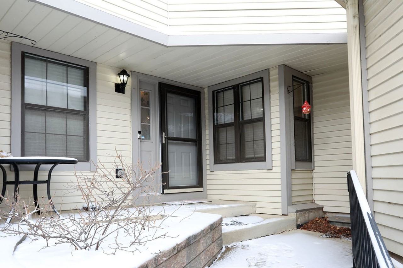 966 N Auburn Woods Dr Unit 0 #0 - Photo 2 of 33