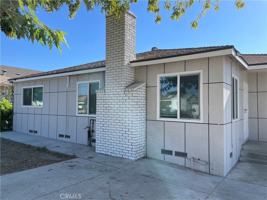 featured image of 12811 Oaks Ave