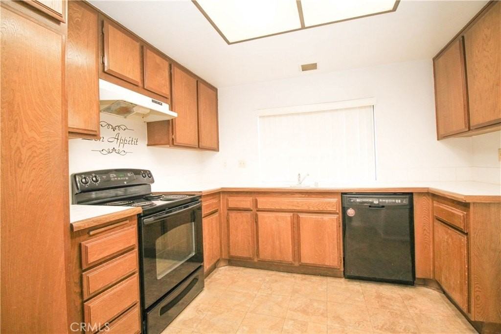 23737 Highland Valley Rd - Photo 4 of 14