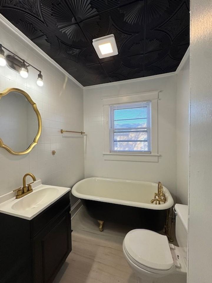 209 Taylor St - Photo 5 of 16