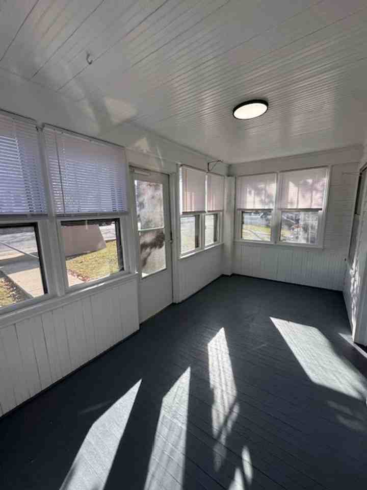 209 Taylor St - Photo 7 of 16