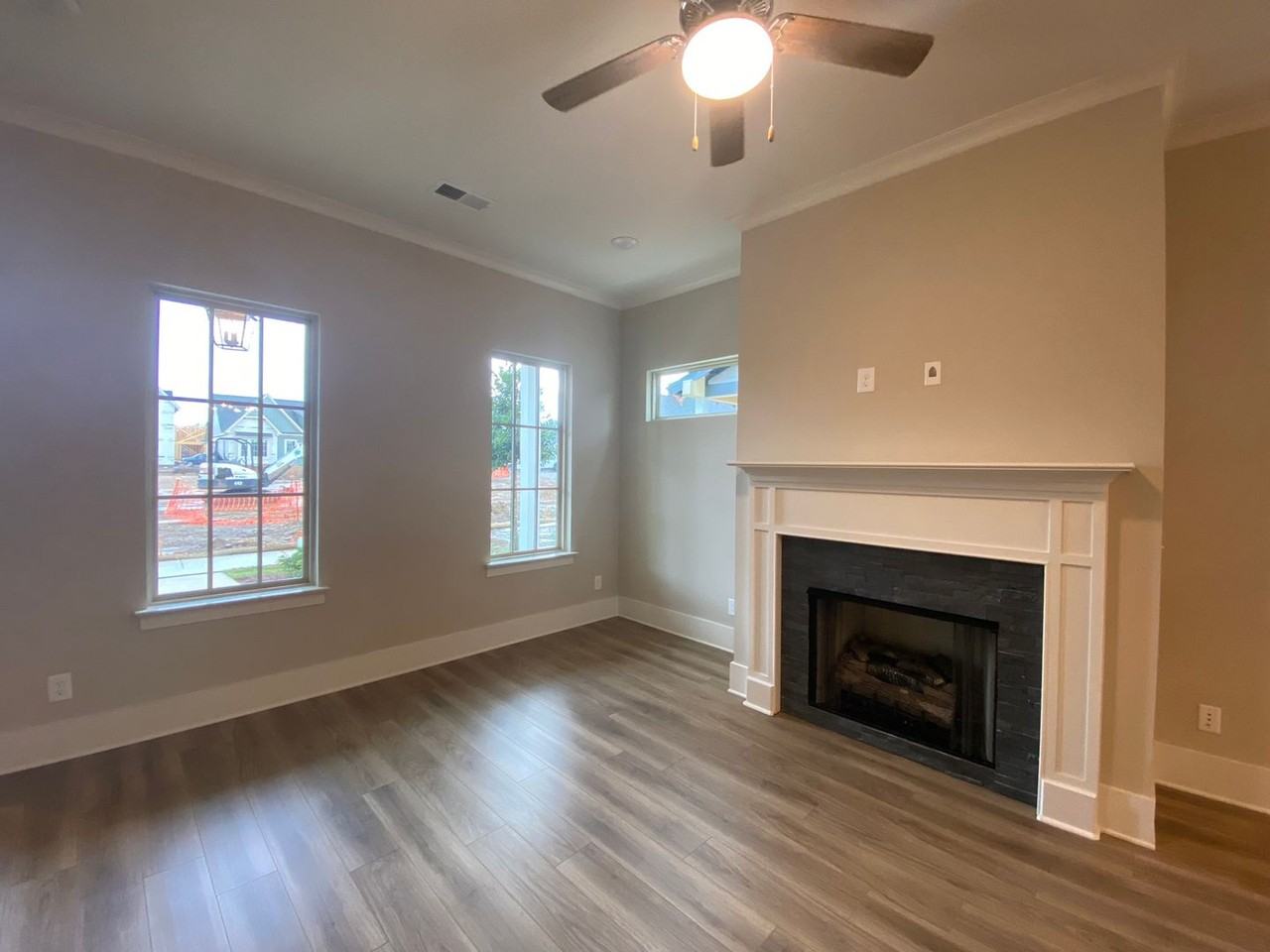 1255 Elizabeth Ter - Photo 7 of 50