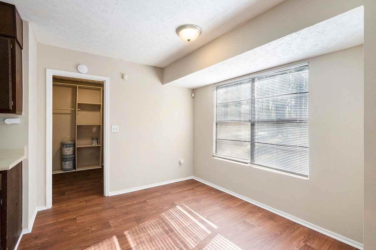 5931 Bobbin Ct - Photo 7 of 19