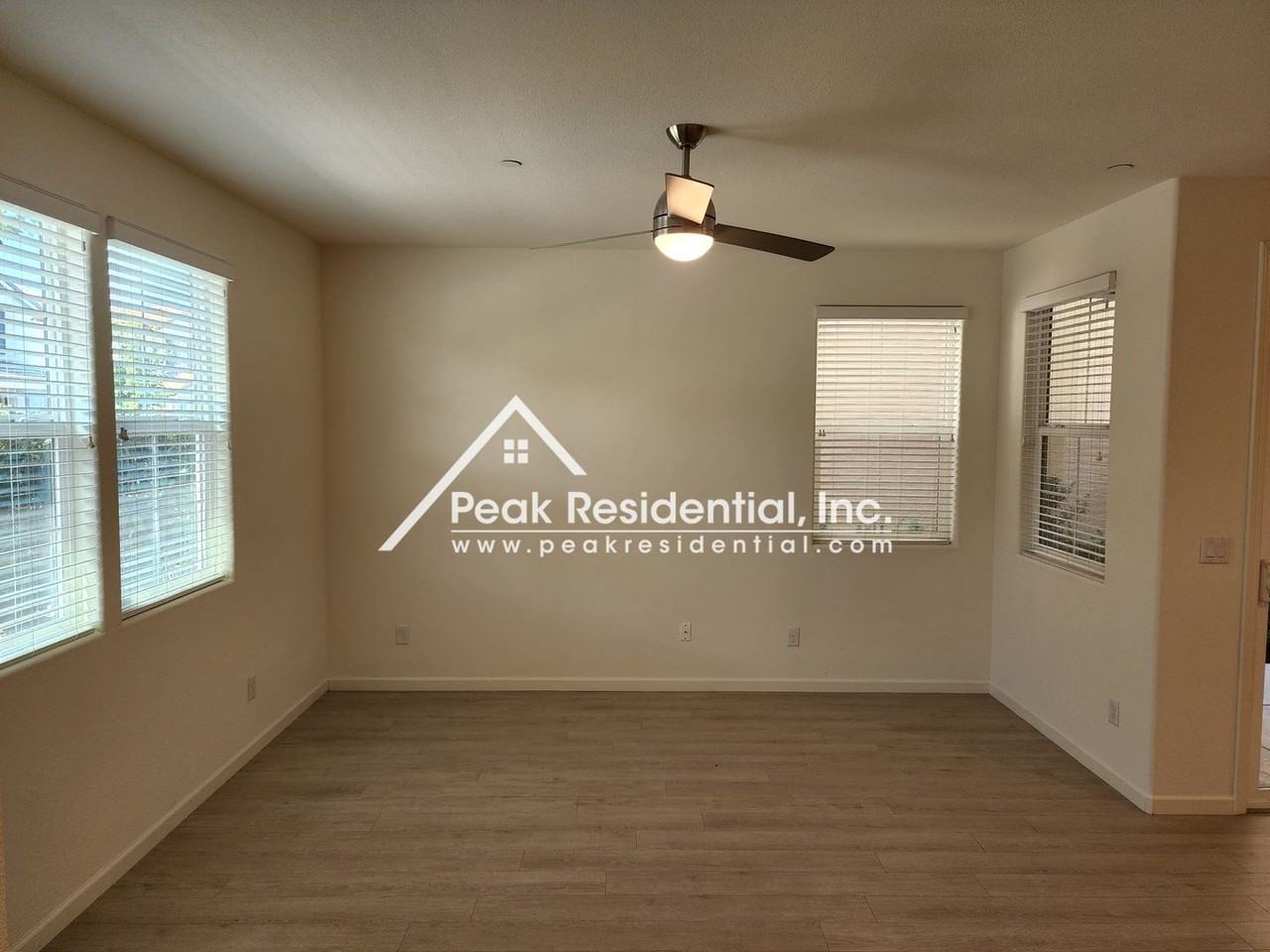 10843 Arrington Dr - Photo 3 of 22