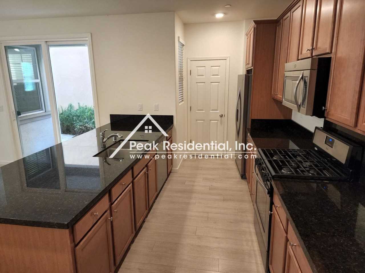 10843 Arrington Dr - Photo 6 of 22