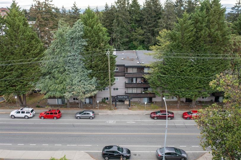 Parkland House - Photo 4 of 9