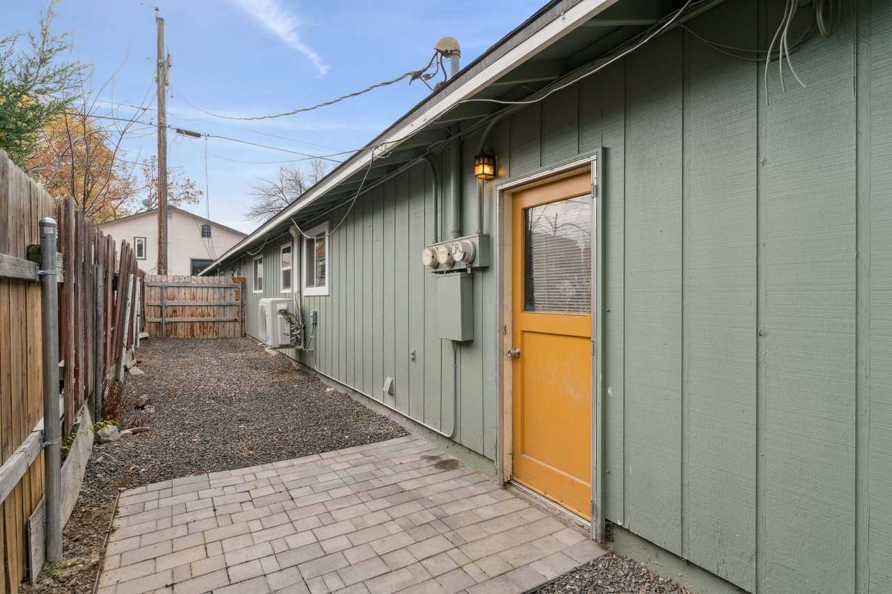 2107 Airport Ave #1 - Photo 3 of 29