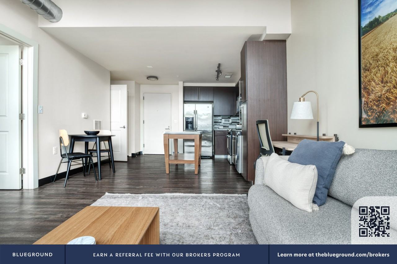 625 H St Ne #551 - Photo 4 of 34