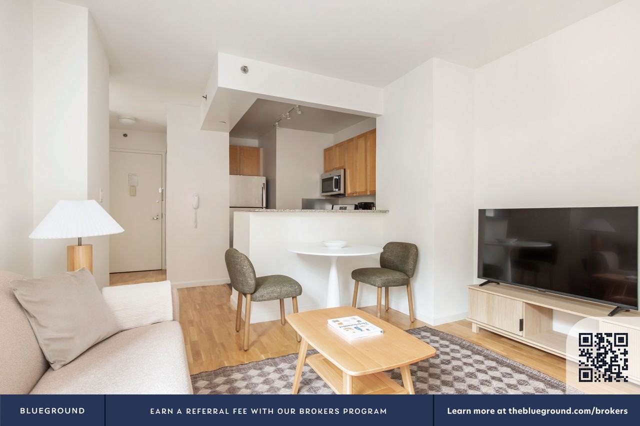 1501 Lexington Avenue - Photo 5 of 26