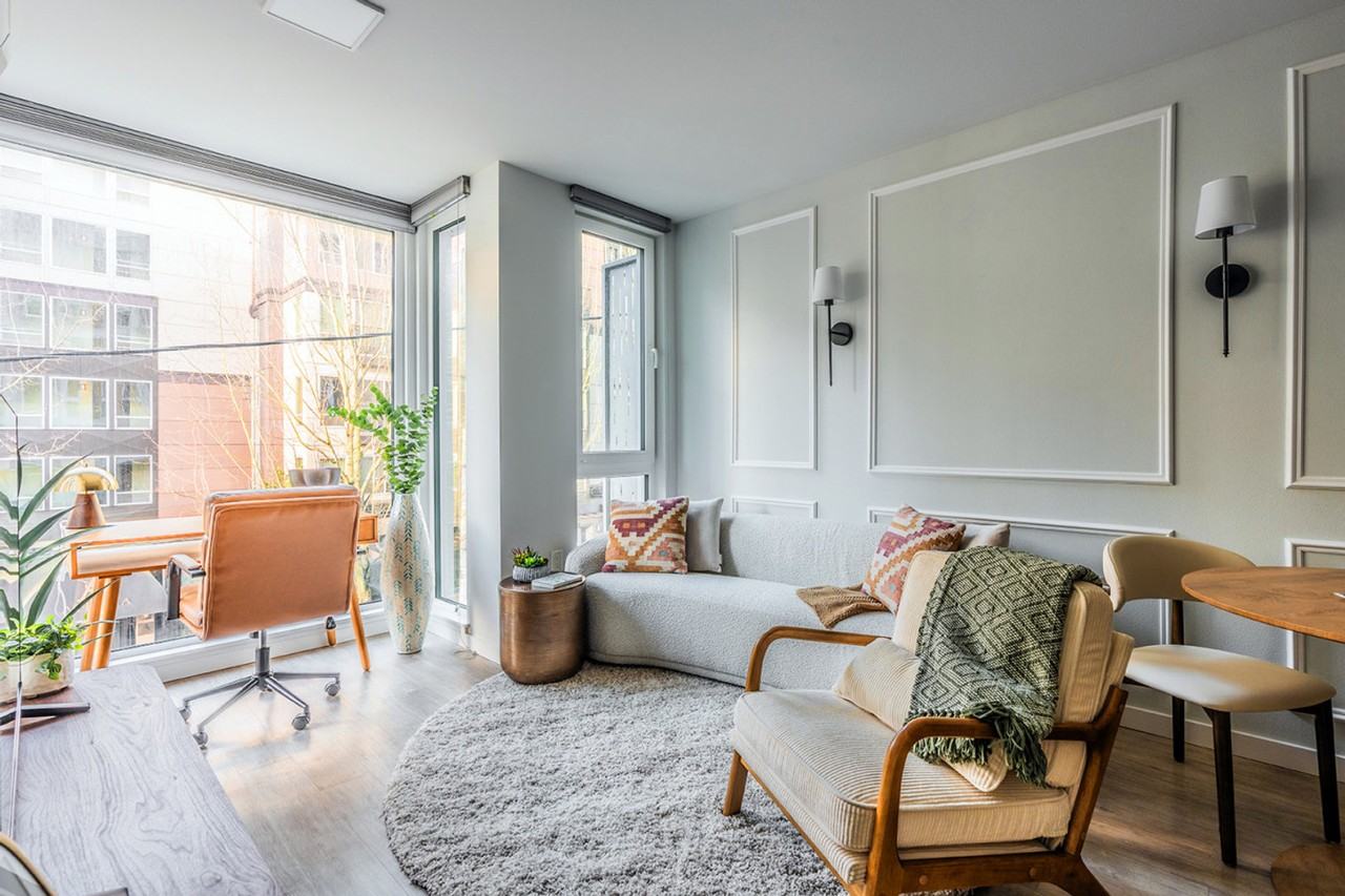 320 Queen Anne Ave N #1378257P - Photo 2 of 23