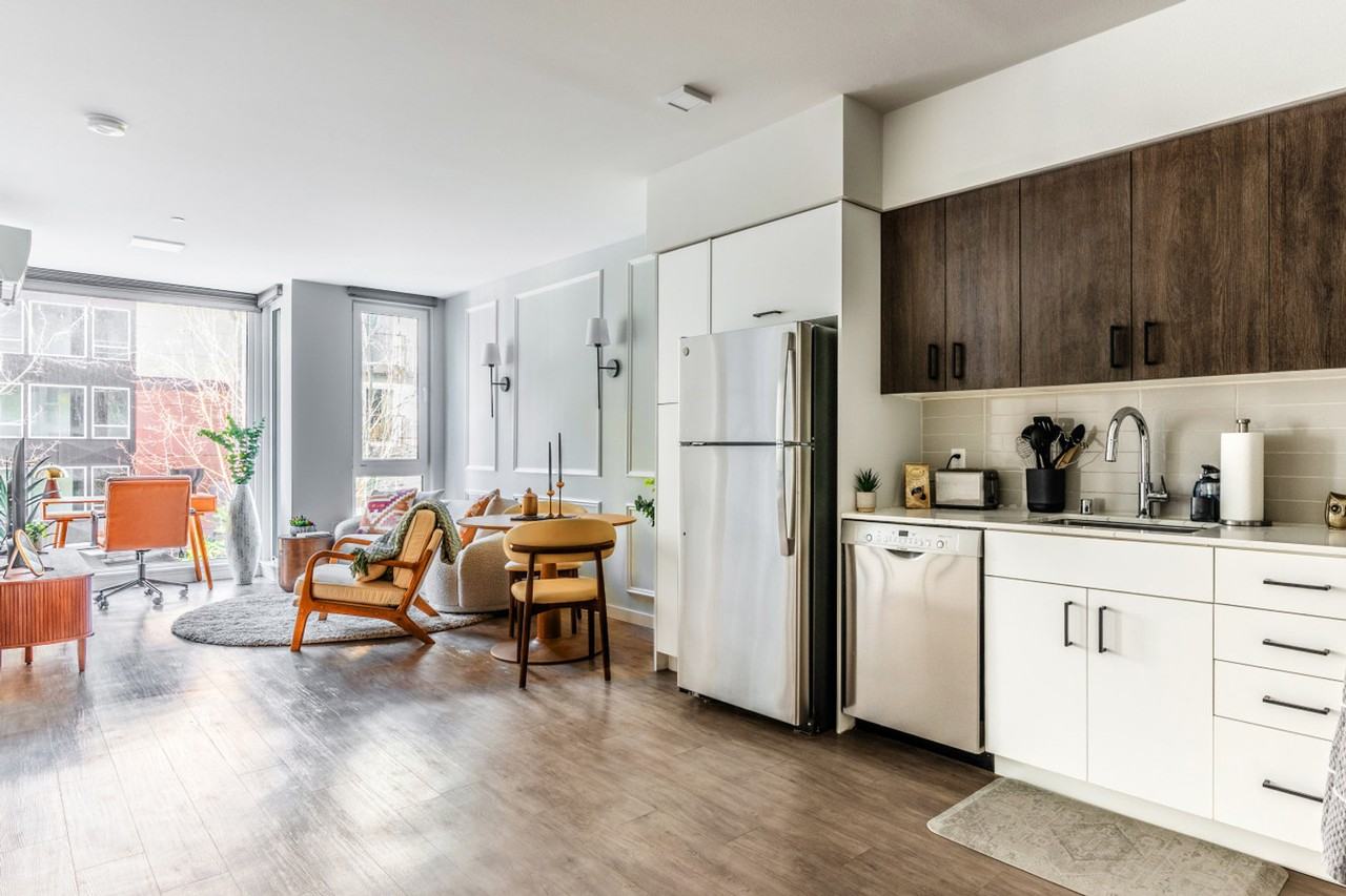 320 Queen Anne Ave N #1378257P - Photo 4 of 23