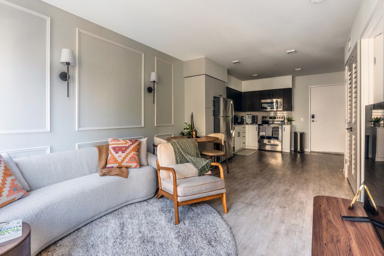 320 Queen Anne Ave N #1378257P - Photo 5 of 23