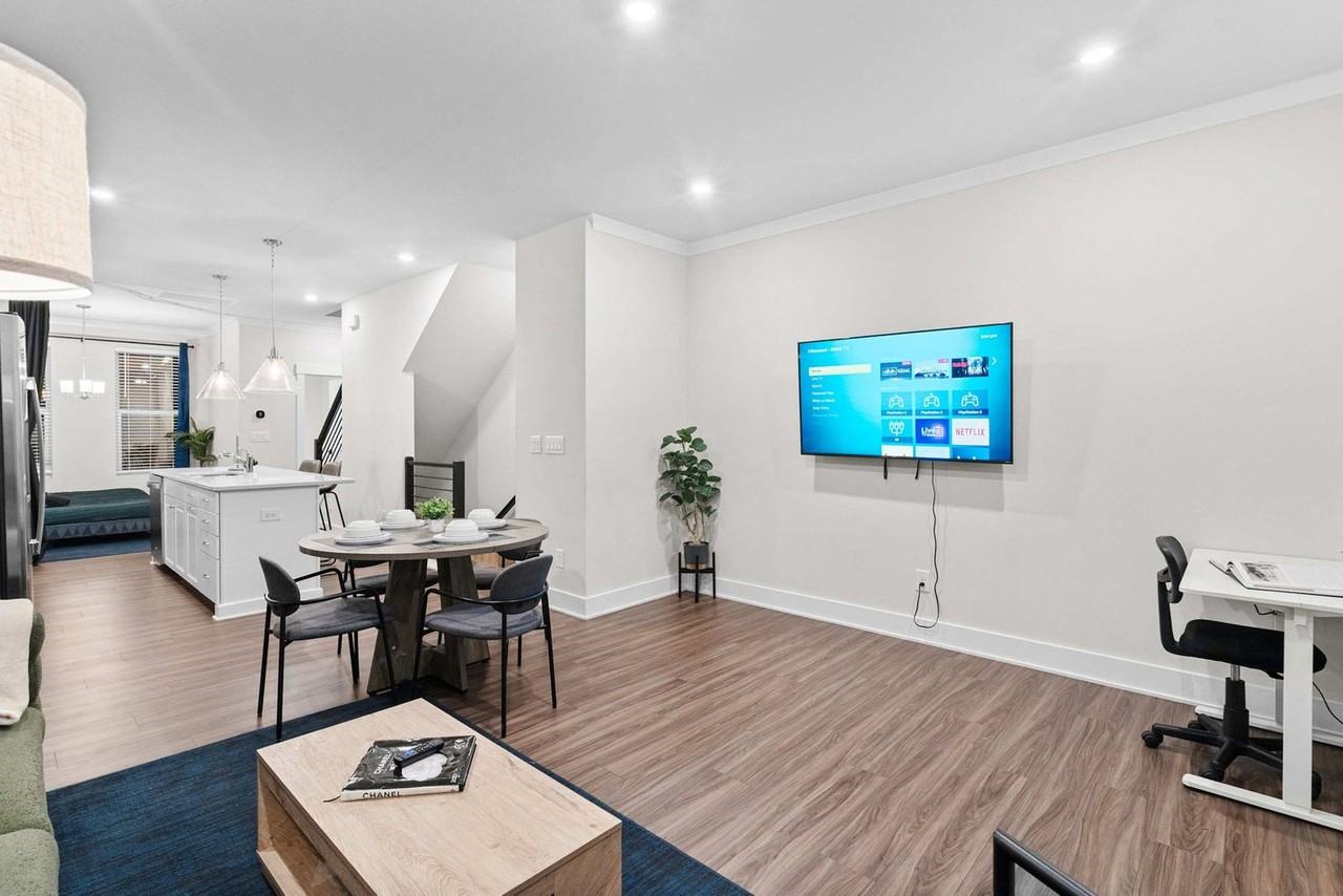 1442 Hamilton St #1221090P - Photo 3 of 19