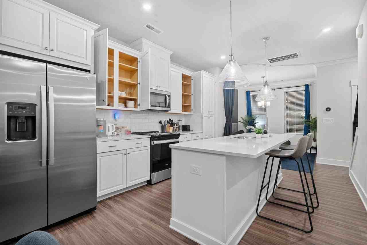 1442 Hamilton St #1221090P - Photo 4 of 19