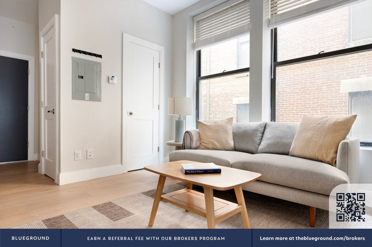 44 Bromfield Street - Photo 5 of 22