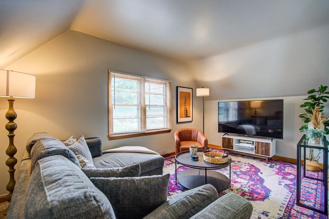 3120 S 30th St #1377384P - Photo 2 of 24