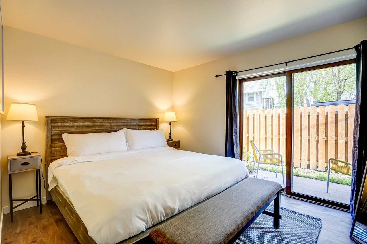 1217 E Wilson St #1377390P - Photo 5 of 21