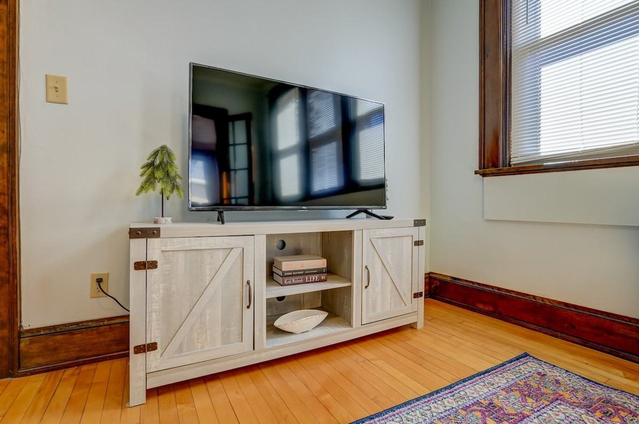 1253 Williamson Street - Photo 5 of 40