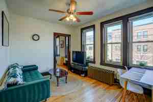 featured image of 1253 Williamson St