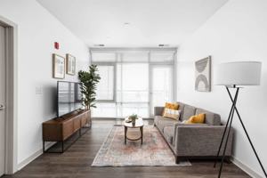 featured image of 747 N College Ave