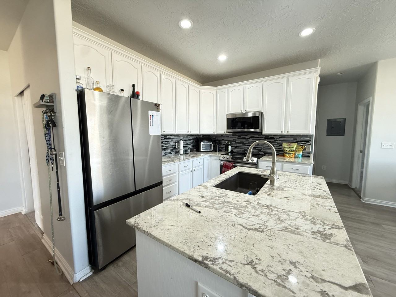 4737 W Oregon Trail Way #1 - Photo 2 of 9