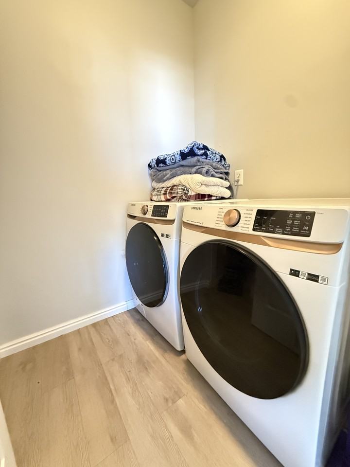 4737 W Oregon Trail Way #1 - Photo 6 of 9