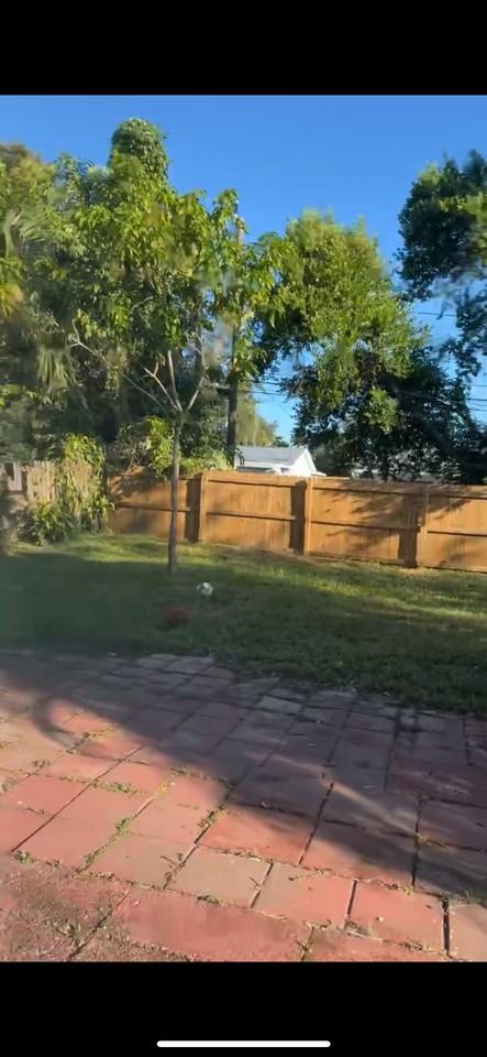 3225 32nd Avenue North - Photo 3 of 8