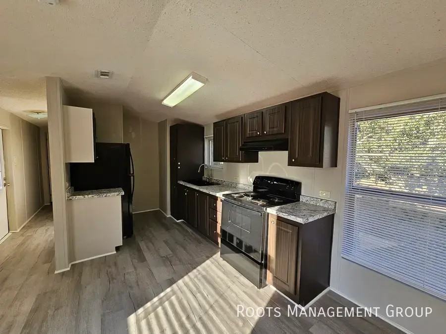 47 Luke Dr #47 - Photo 2 of 6