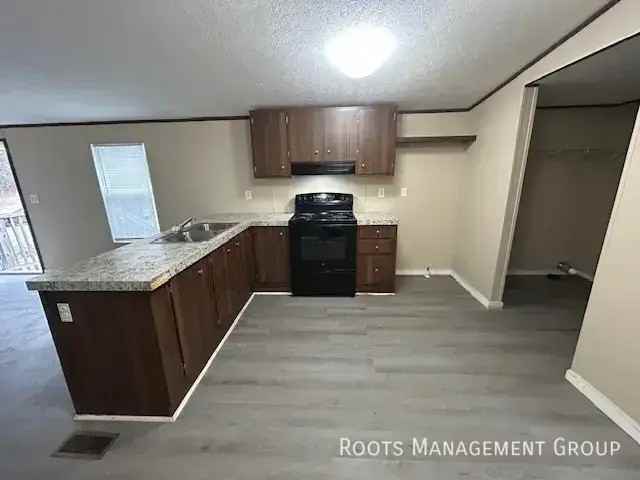 138 Southfork Dr #138S - Photo 2 of 12