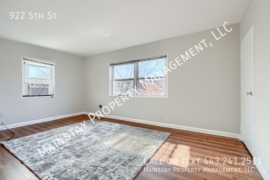 922 5th St - Photo 2 of 24