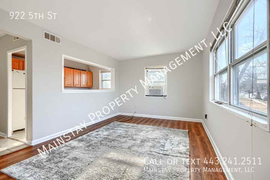 922 5th St - Photo 4 of 24