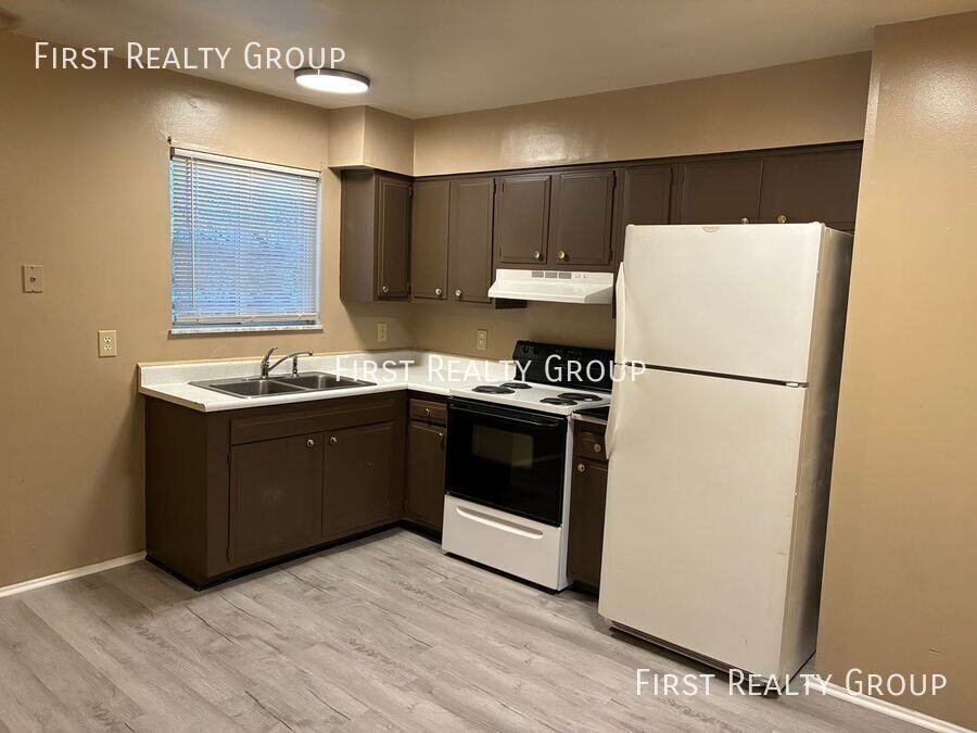 4907 Northcutt Pl #2 - Photo 2 of 8