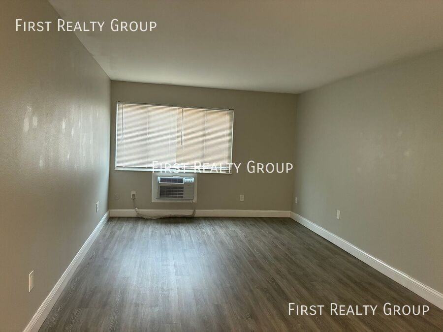 5600 N Main St #207 - Photo 3 of 9