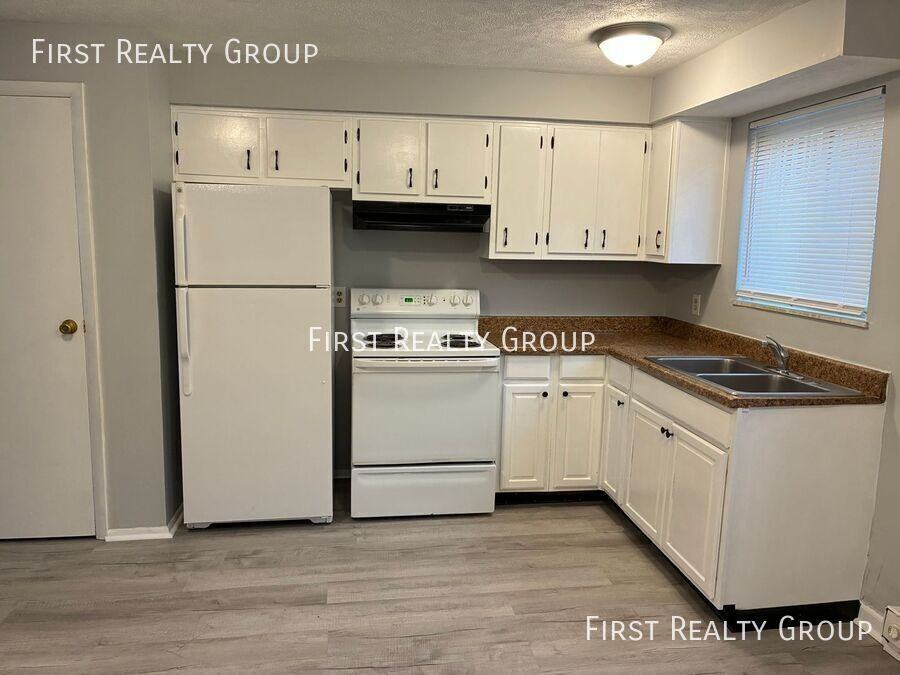 4911 Northcutt Pl #6 - Photo 4 of 8