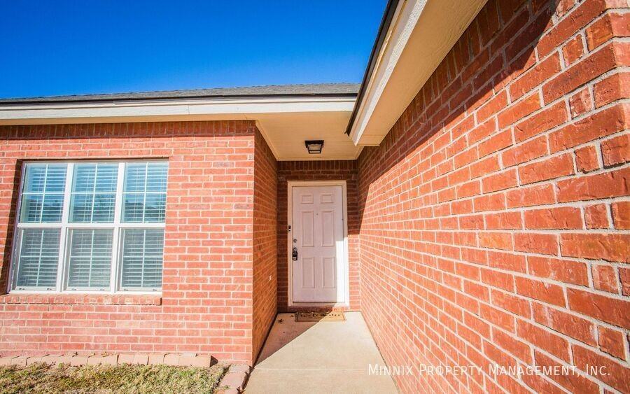 6704 9th St - Photo 3 of 38