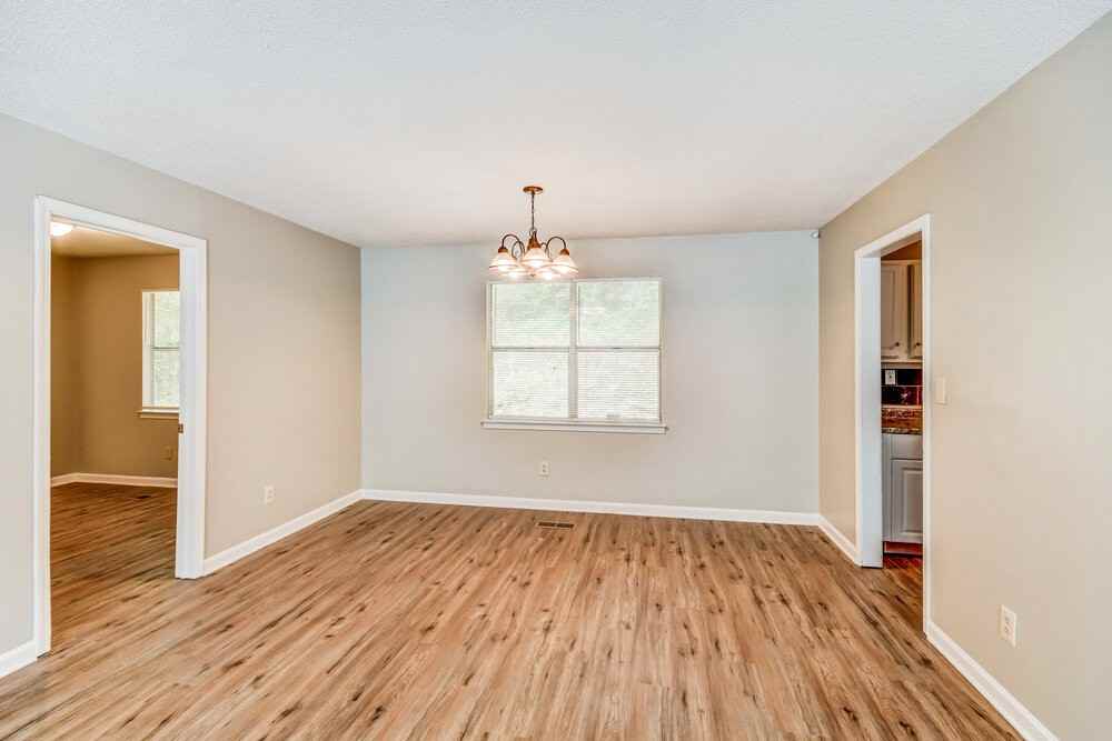 1512 Marlin Springs Rd - Photo 5 of 16