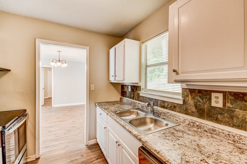 1512 Marlin Springs Rd - Photo 6 of 16